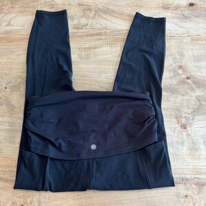 Athleta Salutation Stash 7/8 fold over tight leggings, black size Medium.